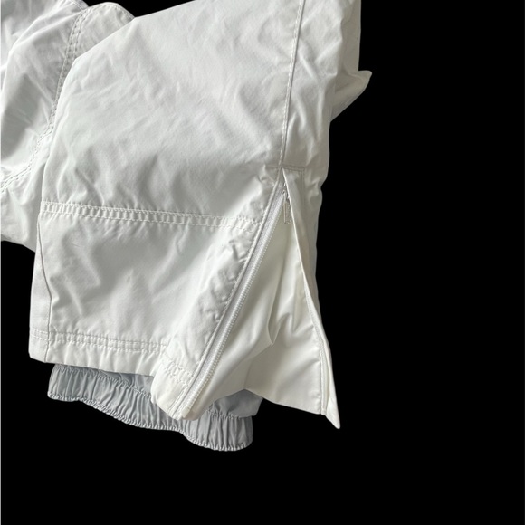 Alpine Design White Ski Pants - Women’s Size Small - Picture 15 of 16